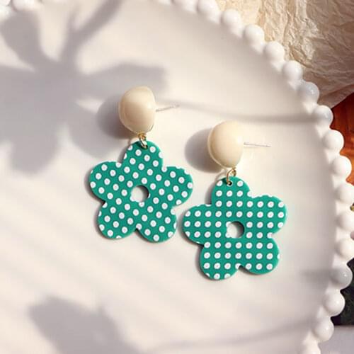 Elegant Point Green Flower Earrings for Women Summer Cute Sweet Dating Jewelry 2021 Trend Korean Fashion Friends Gift M4