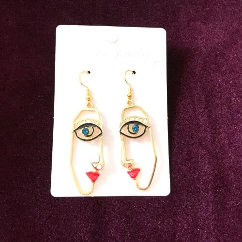 2 for European and American fashion face big eyes sexy red lips rhinestone green eyes