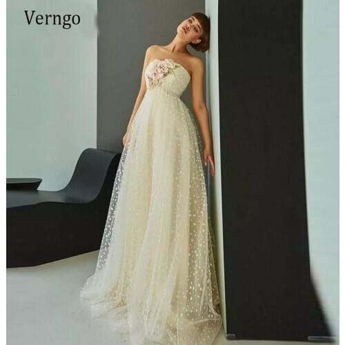 Verngo 2021 Robe de mariee A Line Beach Boho Wedding Dress Tulle Spot Strapless Vintage Retro Bridal Gowns With 3D Flowers