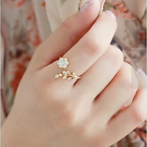 European and American minimalist fashion crystal zircon male and female tail ring ring temperament