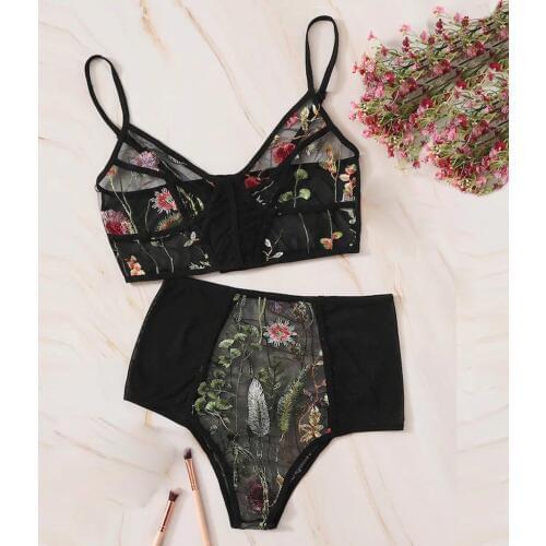 Womens Sleepwear Sexy Satin Pajama Set Fashion Women V-Neck Floral Embroidered Lace Lingerie Set Underwear пижама
