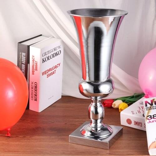 Metal Iron Decoration Vase Large Festive Props Road Lead Desktop Center Creative Vase for Wedding Table Home Silver and Golden