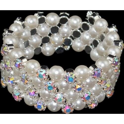 Beautiful Bracelets Woman Bracelets Crystal pearl Bangles and Bangles Gold Silver Color Luxury Rhinestone Wedding Jewelry Gifts