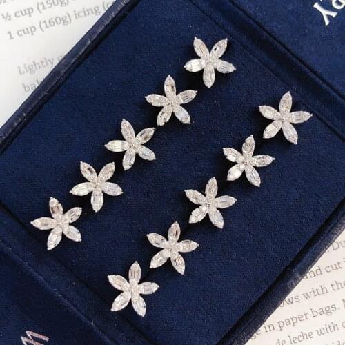 Huitan Luxury Cubic Zirconia Flower Earrings Fashion Accessories for Women Daily Wear Party Fancy Ear Stud Earrings Jewelry Gift