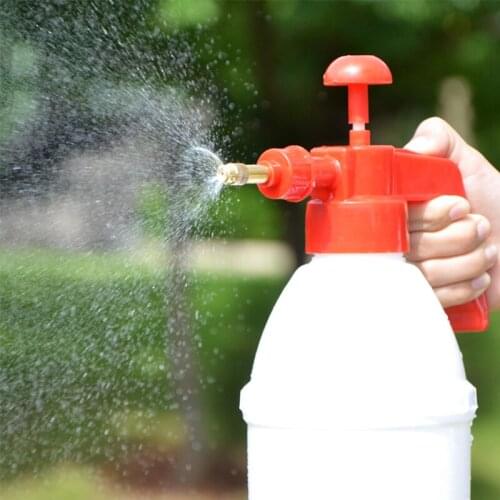 Home gardening pressure sprayer spray bottle water spray wash pot car cleaning supplies Kettle Self pressure