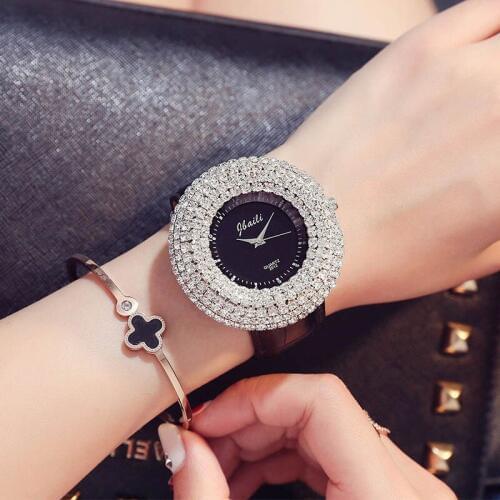 2021 New Fashion Stylish Gorgeous Women Watches Diamond Edge Leather Strap Lady Watches Quartz Casual Women Wrist Watches Reloj