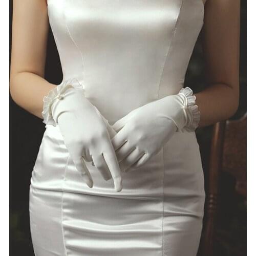 Elegant Bridal Short Wrist Gloves Satin Tulle Ruffles Pearls Finger Gloves for Wedding Travel Studio Photo Daily Life WG015