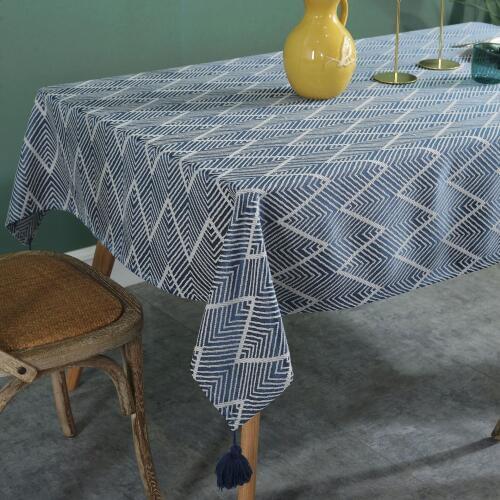 Y JIANG Jacquard Tablecloths On The Table