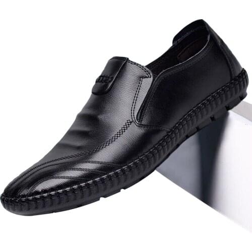 2021 New Luxury Men Leather Drive Shoes Genuine Leather Mens Casual PU Leather Shoes Feet Casual Flat Peas Mens Shoes Lazy