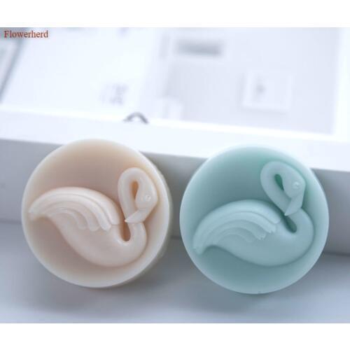 New Swan Pattern Round Silicone Mold Handmade Crane Soap Mold Soap Making Tools Fondant Cake Mold DIY Chocolate Biscuit Mold
