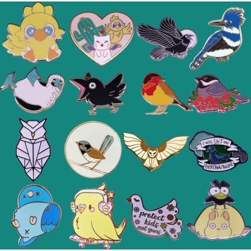 Cute Bird Enamel Pins Brooch Collecting Crow And Chocobo Lapel Badges Men Women Fashion Jewelry Gifts Adorn Backpack Collar Hat