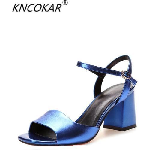 KNCOKAR 2018 The new summer leather ladies are comfortable and fashionable, with thick fish beak and buckle strap sandals