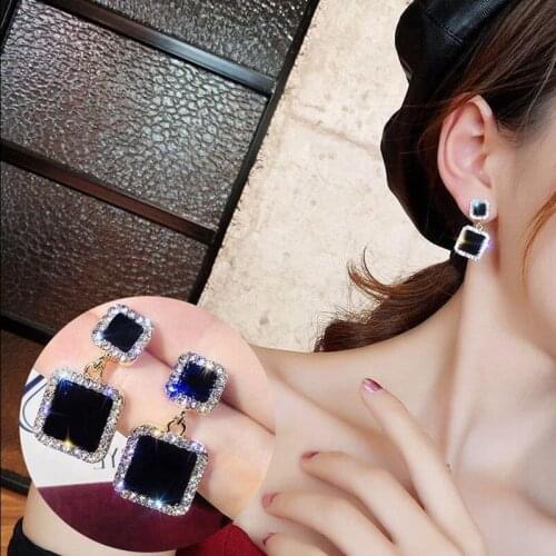 2019 New Shiny Female Jewelry Temperament Simple Long Black Crystal Round Stud Earrings