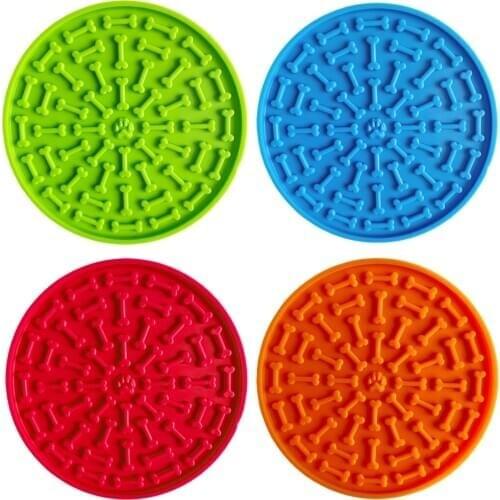 2021 Hot Selling Dog Dispensing Mat Silicone Bowls Dog Lick Mat Lick Mat for Pet Bathing Grooming and Dog Training Pet Supplies