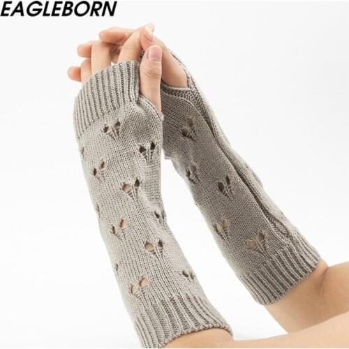 New Autumn Winter New Arm Warmers Heart-shaped Knitted Wool Warm Arm Sleeve Ladies Mid-length Warm Fashion Accessories Sleeves