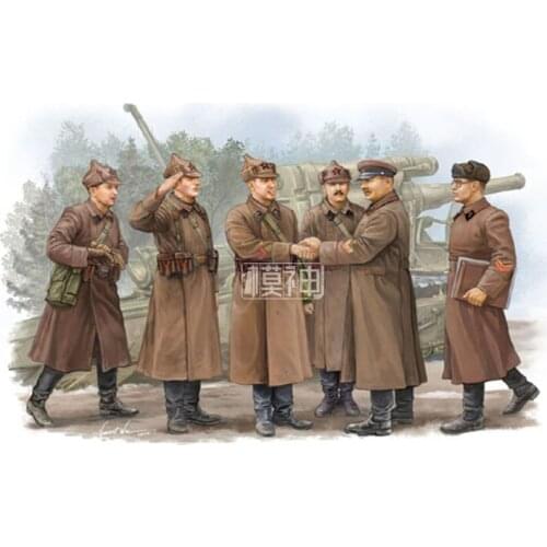 Trumpeter Military Model Assembled Model Scene Doll Naked Baby 1/35 Soviet Army Chief Inspects Artillery 00428