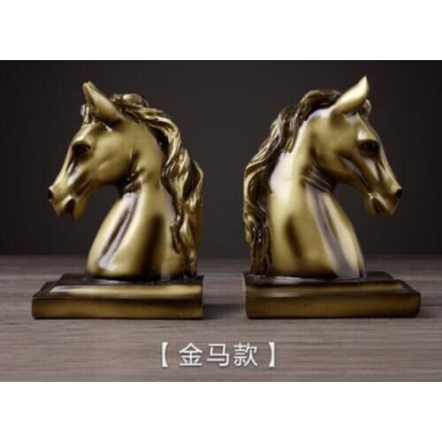 Vintage horse-head bookshelves are arranged Study housetop desk were decorated Ornament Home sculpture statue
