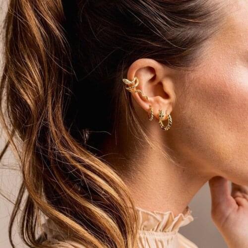 2021 New Arrived Wholesale Minimal Delicate Vintage Design Small Snake Stud Earring For Women Girls Fashion Gold Color Jewelry