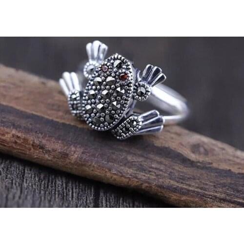 Retro Creative Frog Animal Metal Ring For Women Exquisite Black Natural Stone Ring Accessories Fashion Cute Girl Jewelry Gift