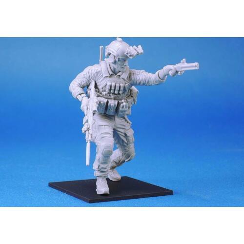 1/24 Resin Model Building Kit Figure U.S Special Force