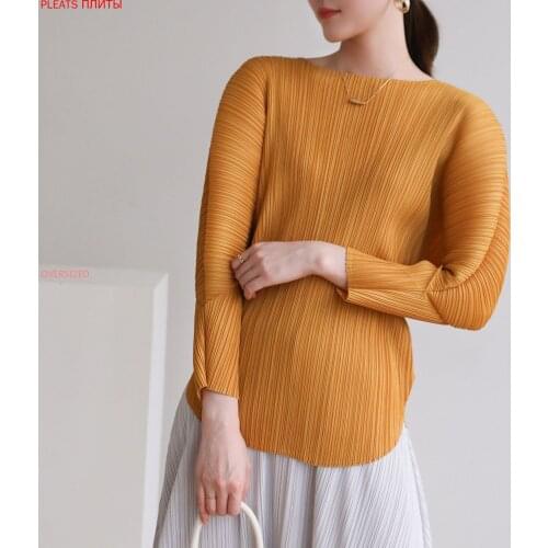 2021 Miyake Folds Leisure All-match Long-sleeved T-shirt Round Neck Wide Soft Small Shirt Womens Pleats Tshirt Tops