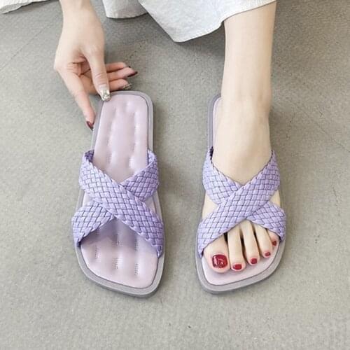 2021 New Summer Comfortable Soft Bottom Slippers Women Indoor Bathroom Non-slip Slides Woman Outside Simple Casual Beach Shoes