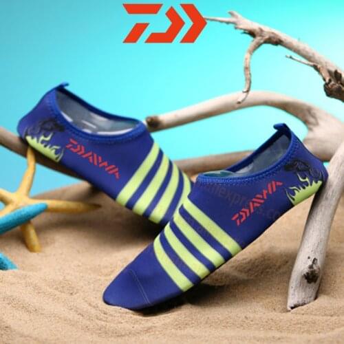 Daiwa New Fishing Water Shoes Men Beach Outdoor Wading Shoes Climbing Shoes Surf Woman Quick-Drying Dawa Fishing Shoes Size35-46