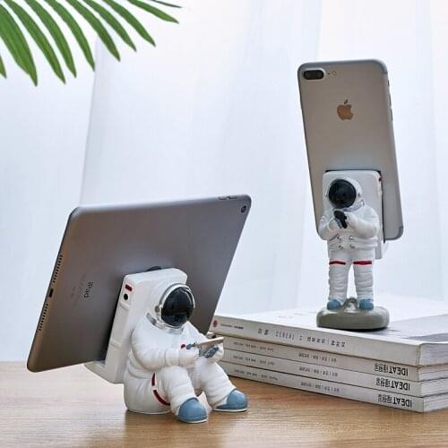 Creative Astronaut Model Home Decoration Accessories Modern Mobile Phone Bracket Figurine Office Office Computer Desk Decoration