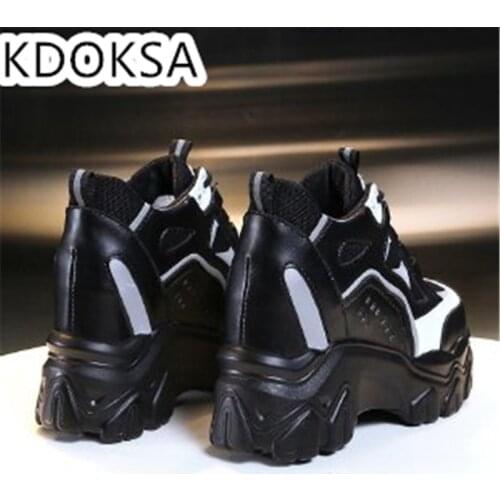 The New Spring And Autumn 2021 Student Sports And Leisure Web Celebrity Womens Shoes With Thick Soles And Round Head