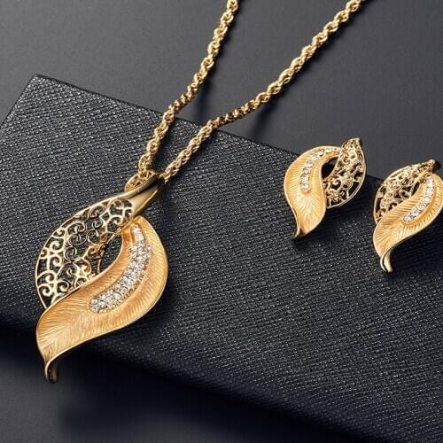 Baroque Rhinestone Inlaid Hollow Metal Leaf Pendent Earrings Necklace Set Neck Ear Jewelry Sets for Women Girls Gift Wholesale