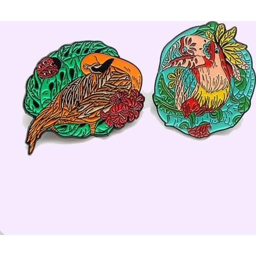 2021 New Arrival Cartoon Magpie Parrot Animal Enamel Pendant Insect Color Graffiti Plant Badge Jewelry Gift