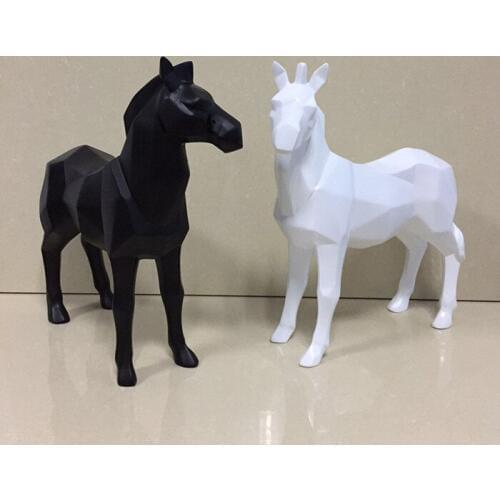 Geometry Shaped Horse Statue Abstractive Resin Animal Sculpture Craft Ornament Accessories for European Decoration