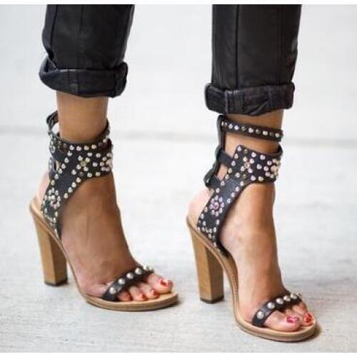Summer Casual Street Style Gladiator Sandals Studded Rivets Open Toe Women Shoes Top Quality Buckle Strap Rome Sandals Woman