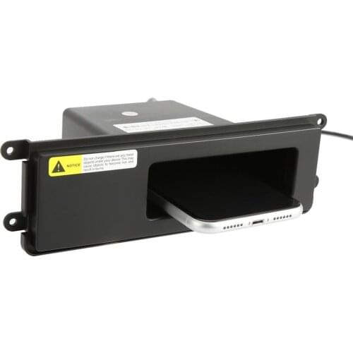 Durable Anti-scratch Wireless Charger Compact 15W Fast Charging Car Phone Charger for Mitsubishi PAJERO 2014-2020