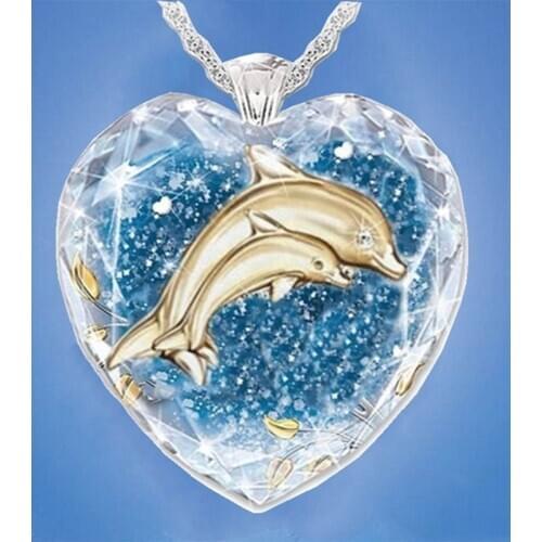 2021 New Fashion Love Dolphin Rhinestone Necklace For Women Cute Peach Heart Clavicle Chain Necklaces Female Charm Jewelry Gift