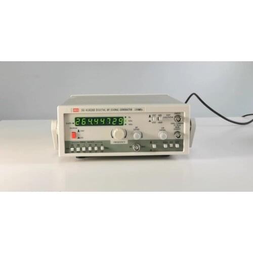 MCH Digital Signal Generator With Frequency Counter