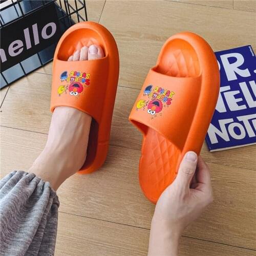 Women Men Slippers 2021 Summer Thick Platform Slippers Beach Soft Sole Slide Sandals Leisure Men Ladies Indoor Bathroom Shoes