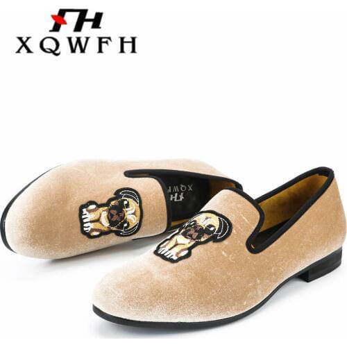 XQWFH 2018 New Style Men Velvet Loafers Fashion Embroidered Mens Dress Shoes Party and Wedding Men Shoes