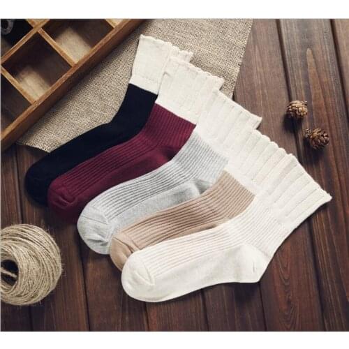 2018 new autumn and winter cotton socks without bone seams