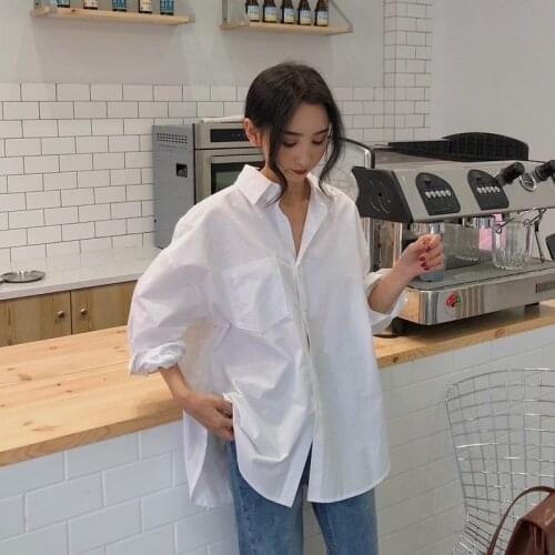 JIKA 2021 Spring Autumn Women Shirts White Plain Loose Oversized Blouses Female Tops Loose BF Korean Style Blusas Pockets Casual