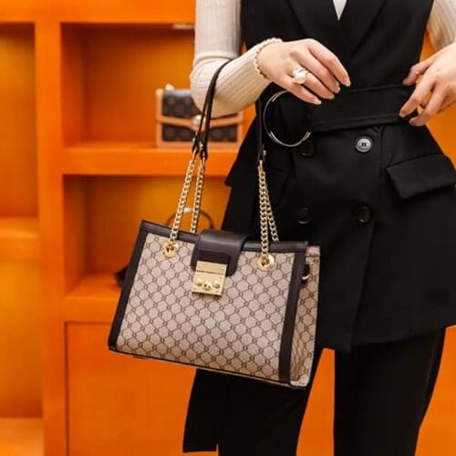 Runway designer handbag womens fashion large capacity one shoulder travel bag 2021