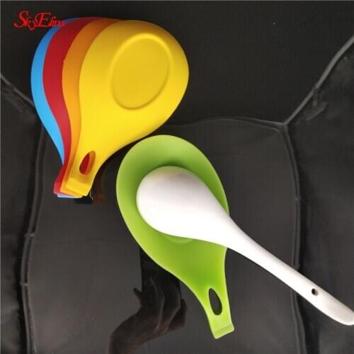 1pcs Silicone Spoon Rest Heat Resistant Placemat Drink Glass Coaster Tray Spoon Pad Eat Mat Pot Holder Kitchen Accessories 5z