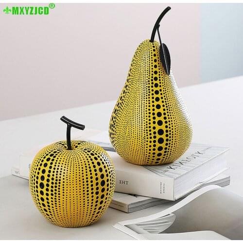 Simulation Apple Pear Resin Decoration Fruit Sculpture Crafts Black Polka Dot Pattern Childrens Toy Home Decoration Accessories