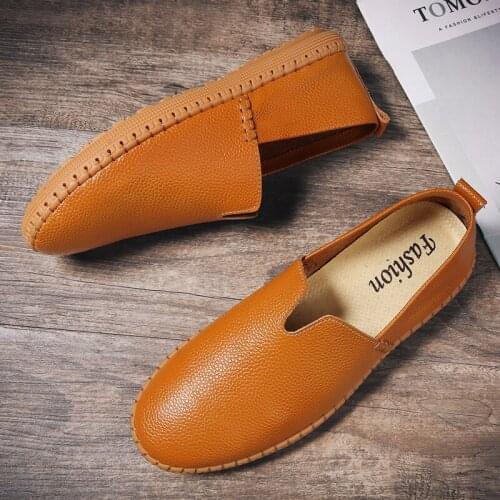 Men Genuine Leather Shoes Slip on Shoes Loafers Mens Moccasins Italian Designer Vintage Shoes Comfy Flats Brogue Driving Shoes