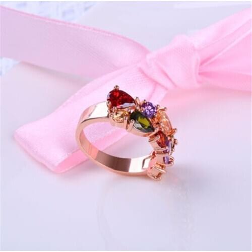 含奇 Rings With Crystals