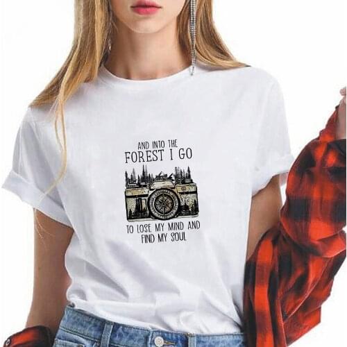 2021 High Quality New Women T Shirt The World In The Camera Graphic Printed T Shirts Loose Simplicity Plus Size T-shirts