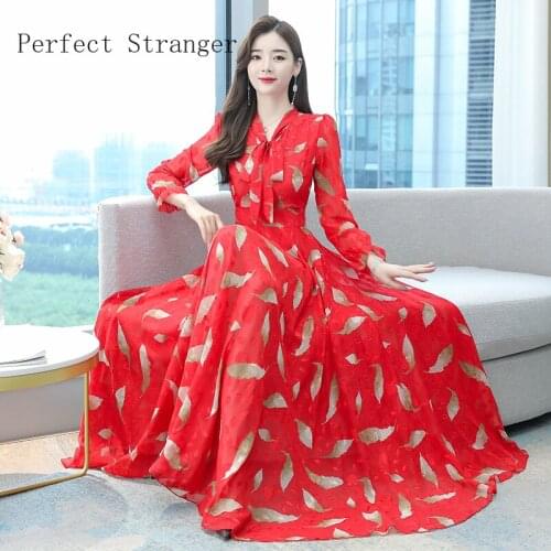 2021 Spring and Summer Womens Long Sleeve Dress Retro Printed Dress Elegant Bow Party Holiday Party Long Swing Dress Lady