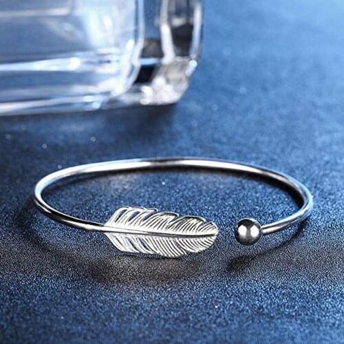 Women Feather Open Bracelet Bangle Adjustable Cuff Bangles Fashion Jewelry Bangles Party Opening Bracelet Bangles for Girl Gift