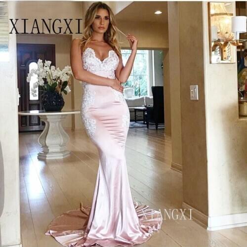 Beautiful Lace Appliques Backless V-Neck Spaghetti Straps Champagne Formal Evening Gowns Satin Mermaid Evening Dresses 2020
