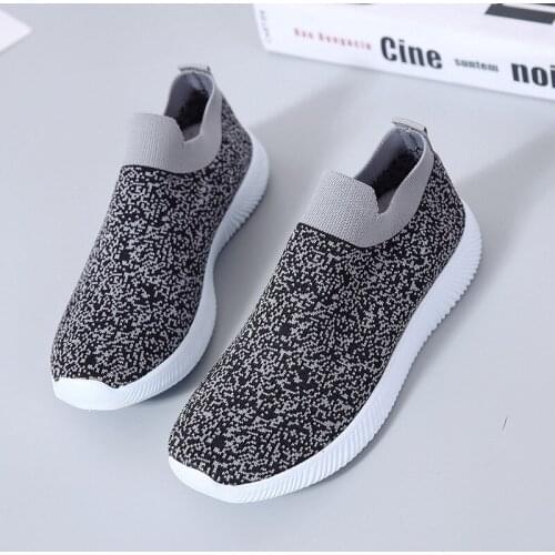 Hot Selling Large Size Womens Shoes 2021 Fashion New Women Flying Woven Breathable Soft Sole Lightweight Casual Sneakers Women